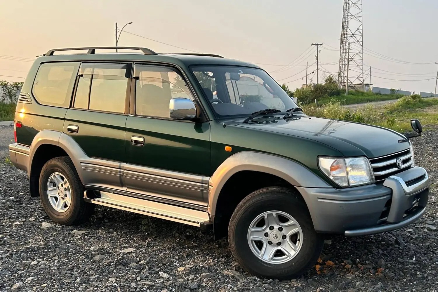 Rent Land Cruiser Prado in Kenya